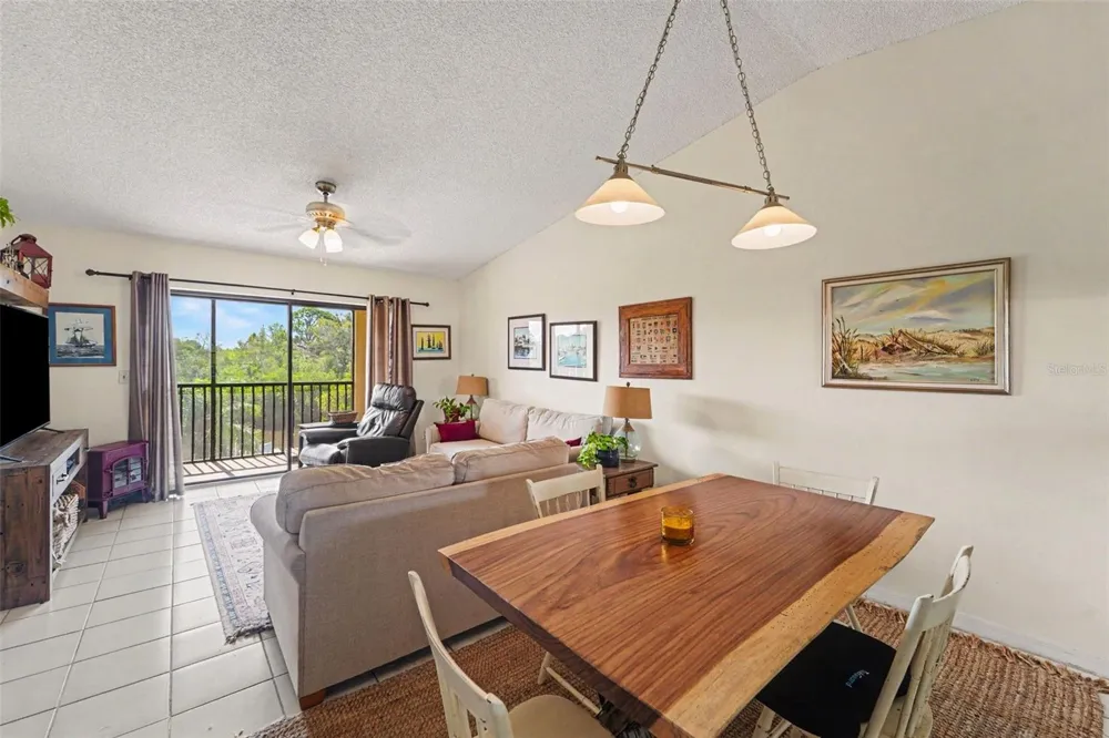 1702 SEASCAPE CIRCLE #203 Tarpon Springs, FL 34689