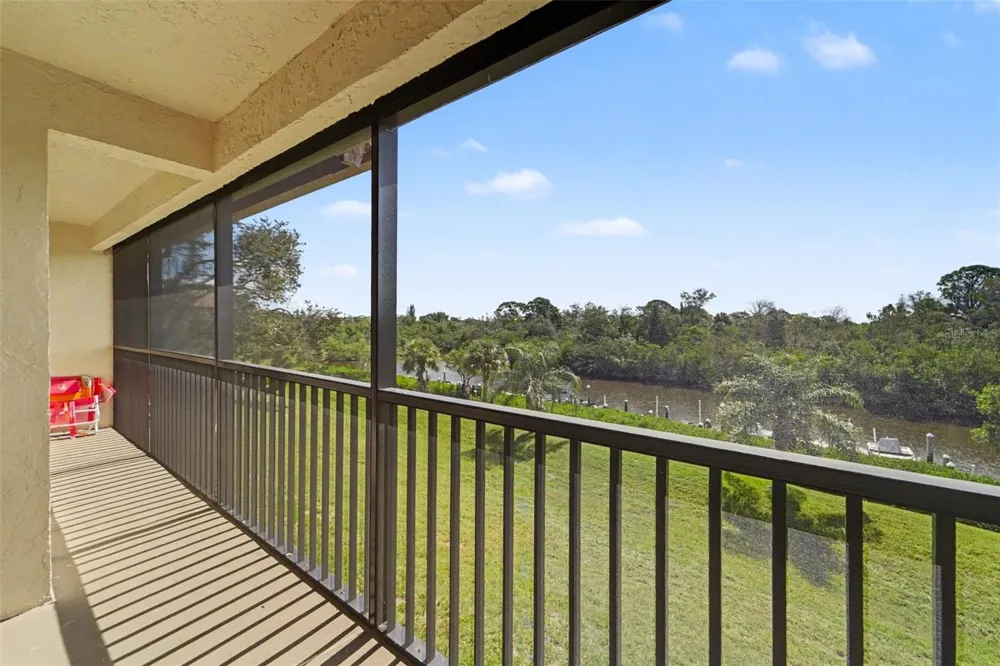 1702 SEASCAPE CIRCLE #203 Tarpon Springs, FL 34689