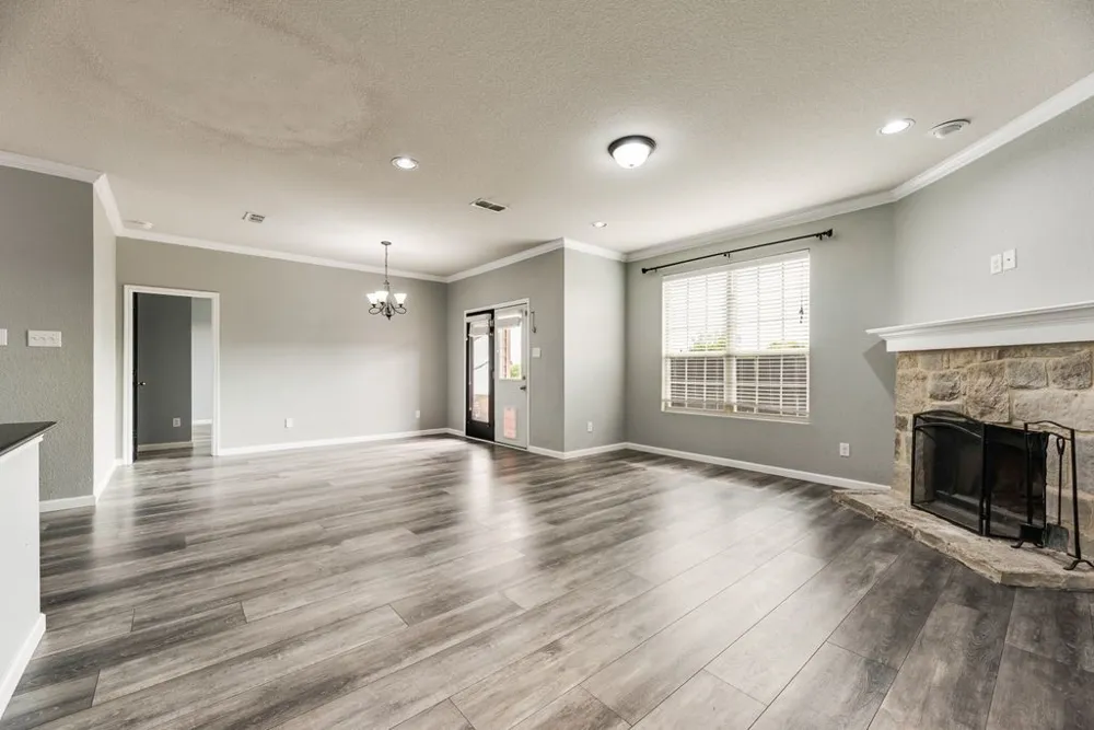 259 Saddlebrook Lane Waxahachie, TX 75165