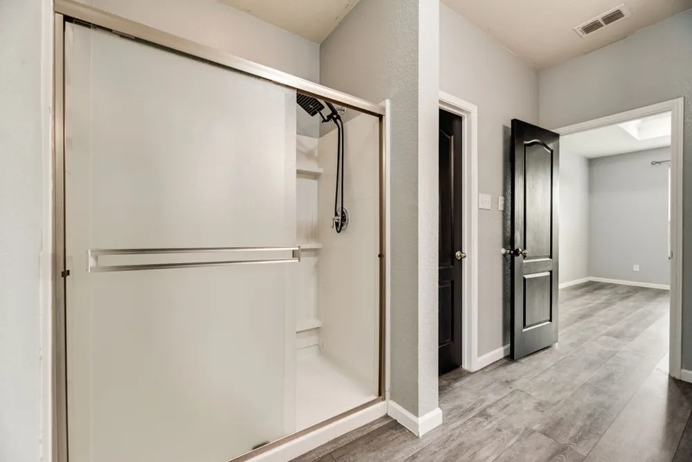 259 Saddlebrook Lane Waxahachie, TX 75165