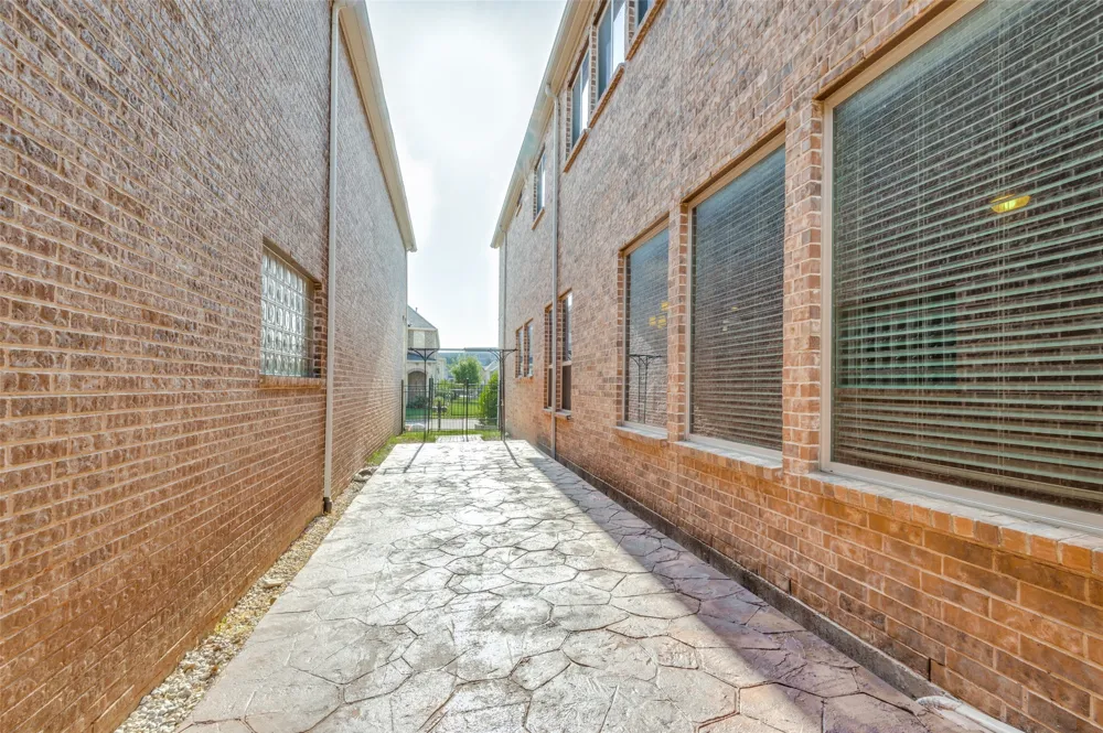 6739 Palo Duro Drive Irving, TX 75063