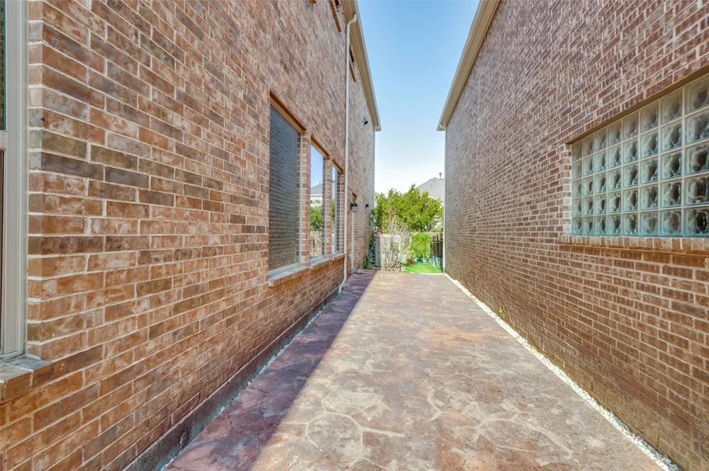 6739 Palo Duro Drive Irving, TX 75063
