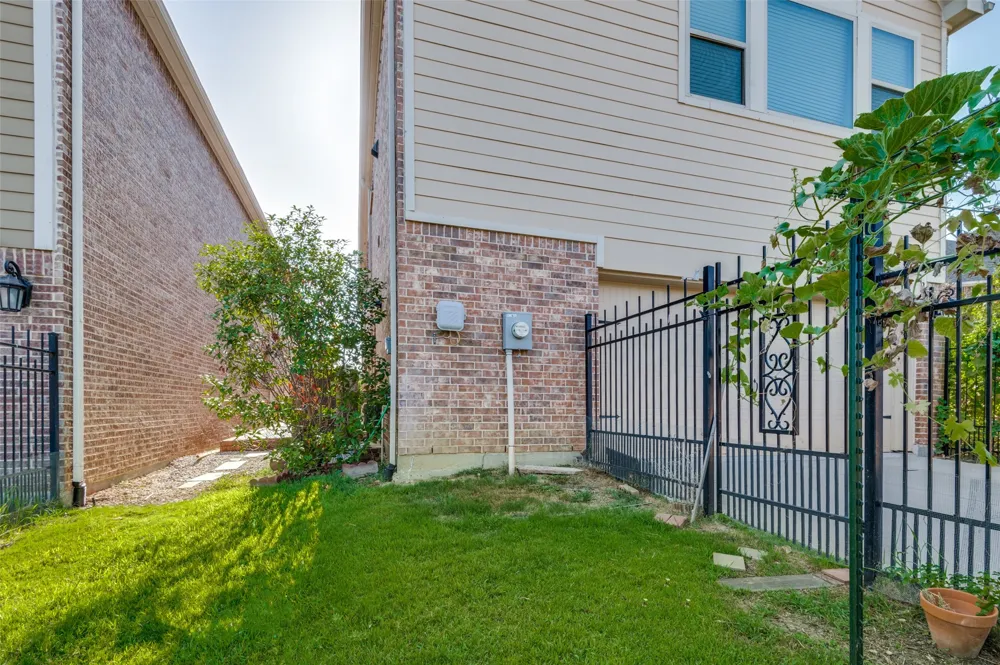 6739 Palo Duro Drive Irving, TX 75063