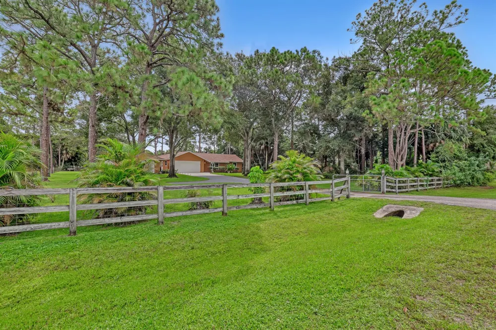 17212 130th Avenue Jupiter, FL 33478