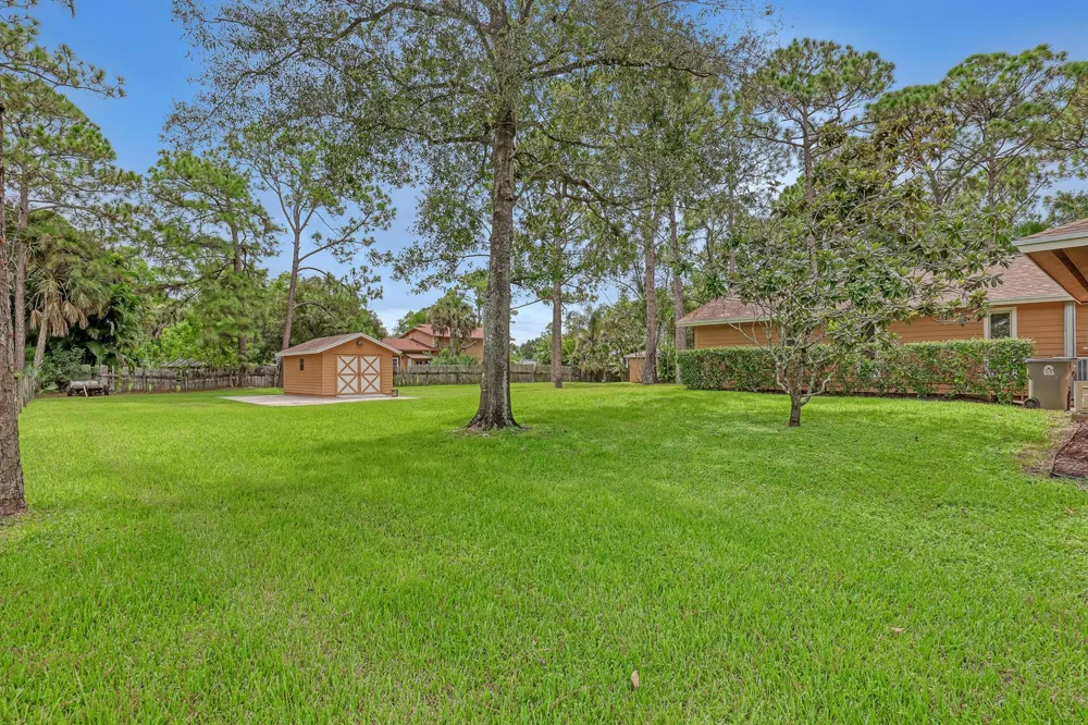17212 130th Avenue Jupiter, FL 33478