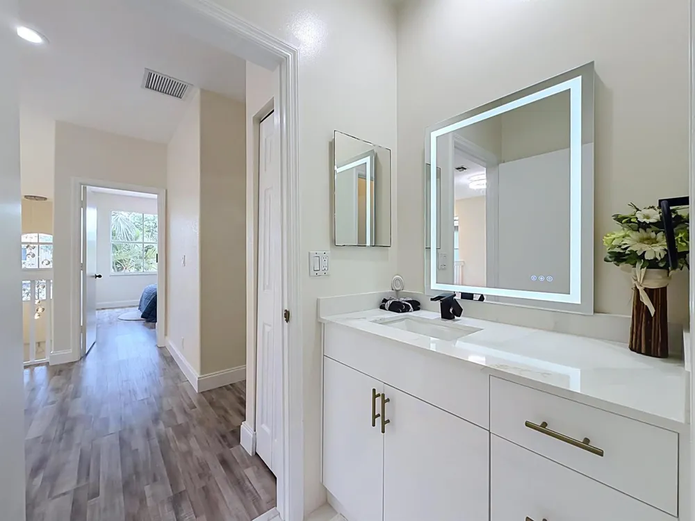 6657 LURAIS DRIVE Lake Worth, FL 33463