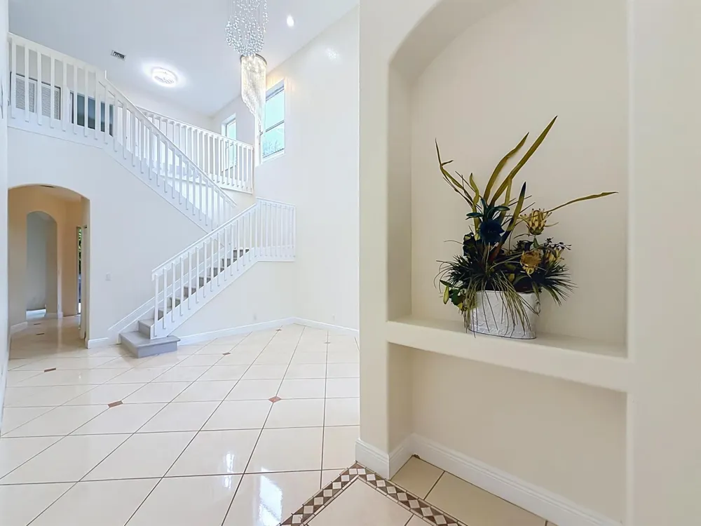 6657 LURAIS DRIVE Lake Worth, FL 33463