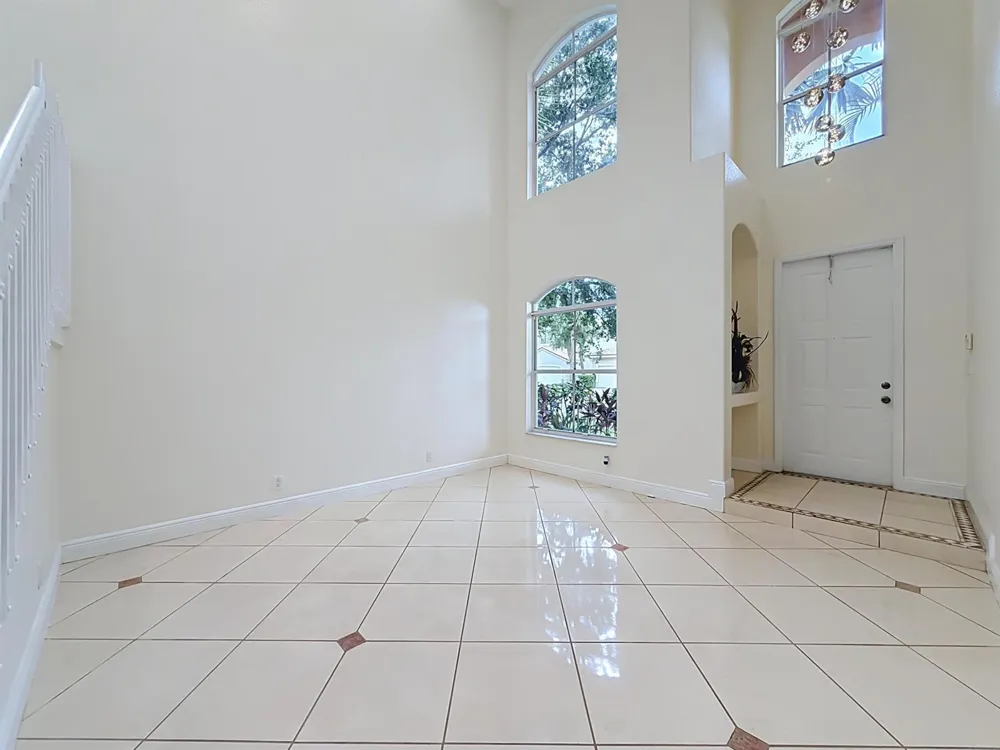 6657 LURAIS DRIVE Lake Worth, FL 33463