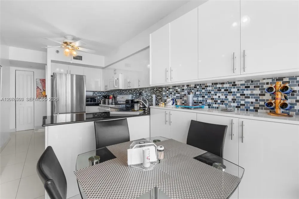 19195 NE 36th Ct #2502 Aventura, FL 33180