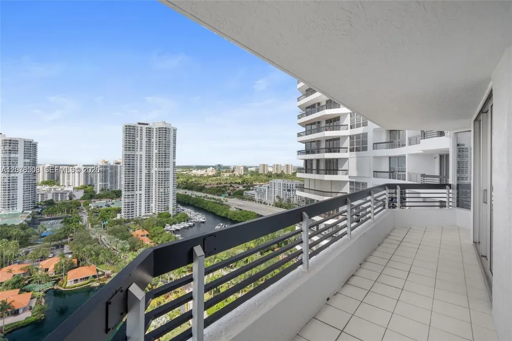 19195 NE 36th Ct #2502 Aventura, FL 33180