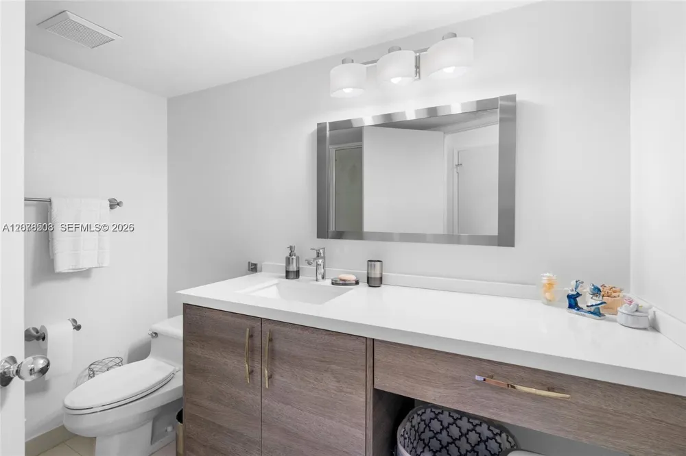 19195 NE 36th Ct #2502 Aventura, FL 33180