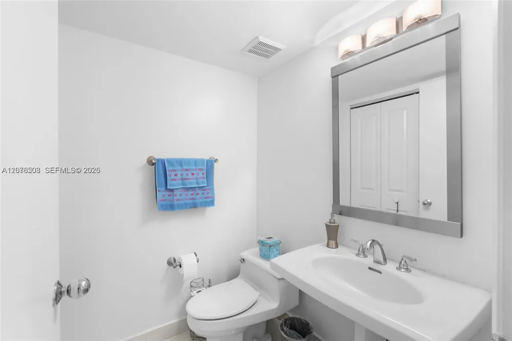 19195 NE 36th Ct #2502 Aventura, FL 33180