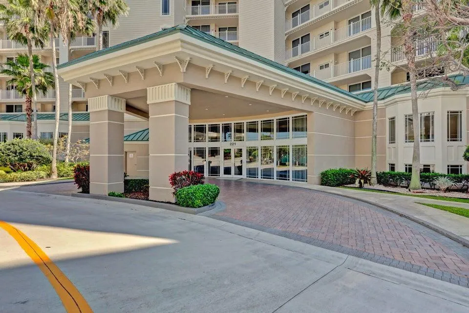 221 Ocean Grande Boulevard #407 Jupiter, FL 33477