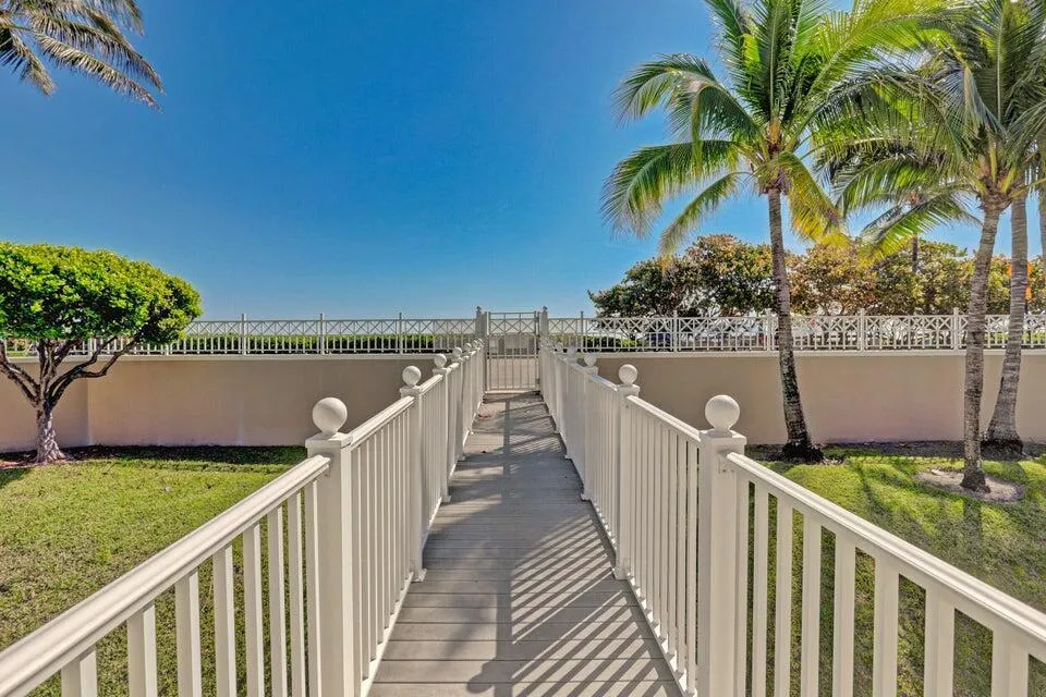 221 Ocean Grande Boulevard #407 Jupiter, FL 33477
