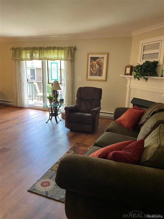 7485 Woodview Street #3 Westland City, MI 48185