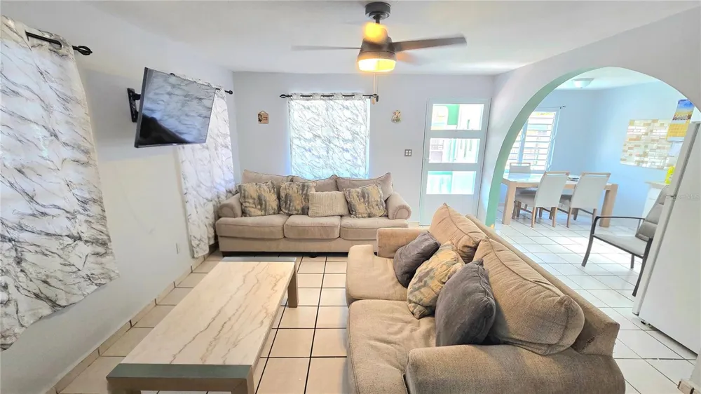 CALLE SAN JUAN BO. CORTES #396 Manati, PR 00674
