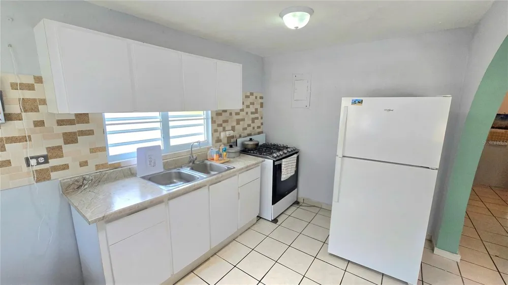 CALLE SAN JUAN BO. CORTES #396 Manati, PR 00674