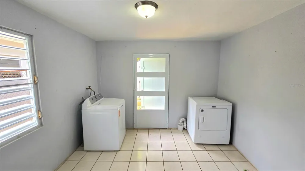 CALLE SAN JUAN BO. CORTES #396 Manati, PR 00674
