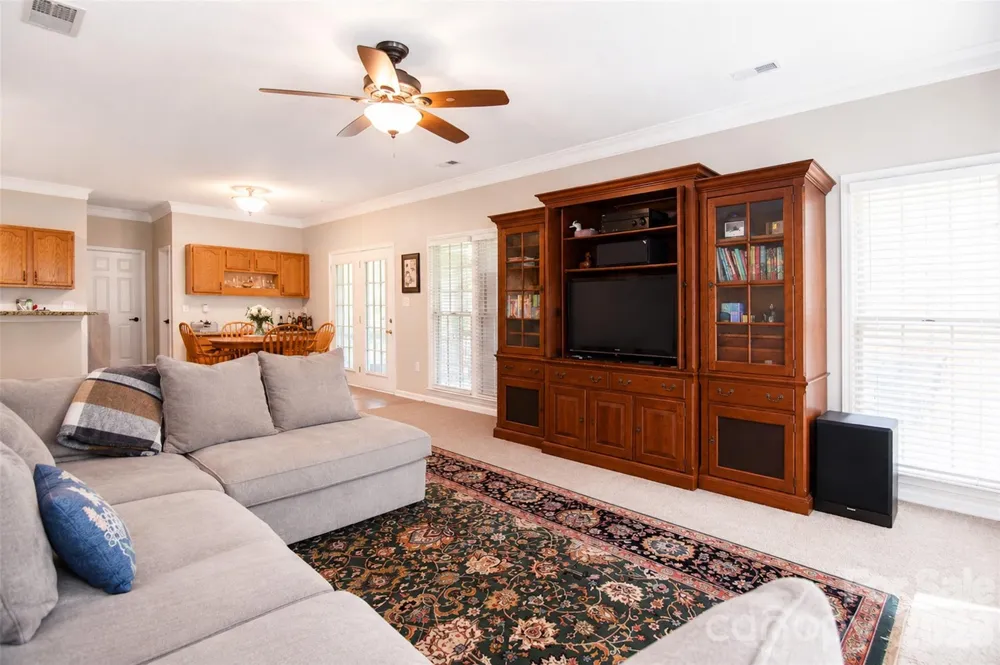 3837 Beauvista Drive Charlotte, NC 28269