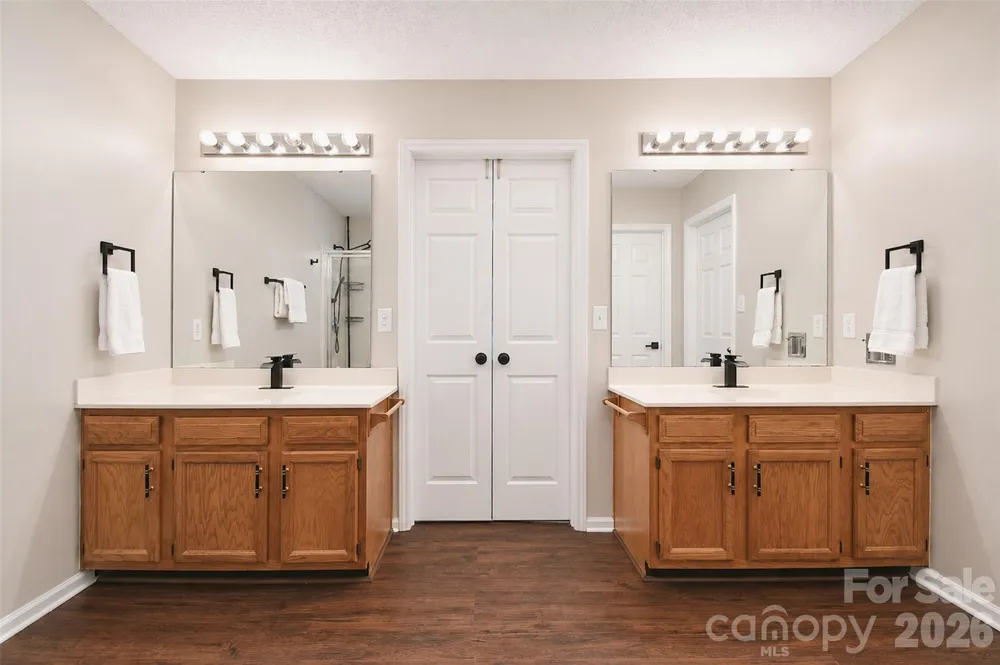 3837 Beauvista Drive Charlotte, NC 28269