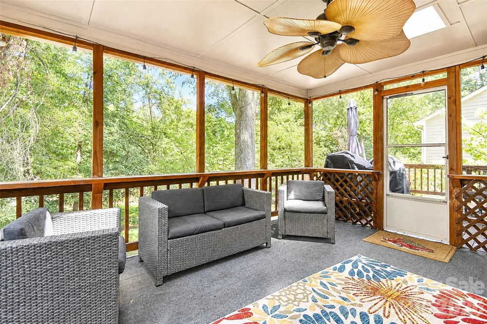 3837 Beauvista Drive Charlotte, NC 28269