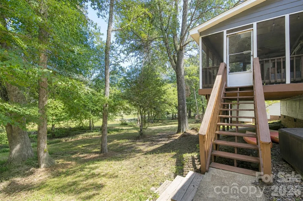3837 Beauvista Drive Charlotte, NC 28269