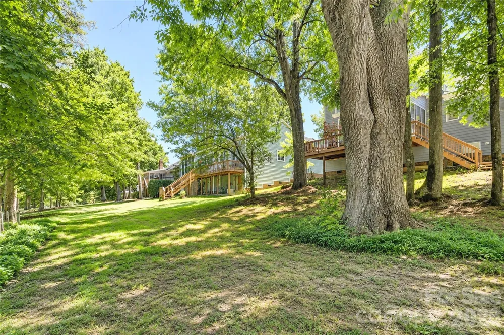 3837 Beauvista Drive Charlotte, NC 28269