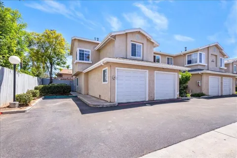1465 E Lexington Avenue #10A