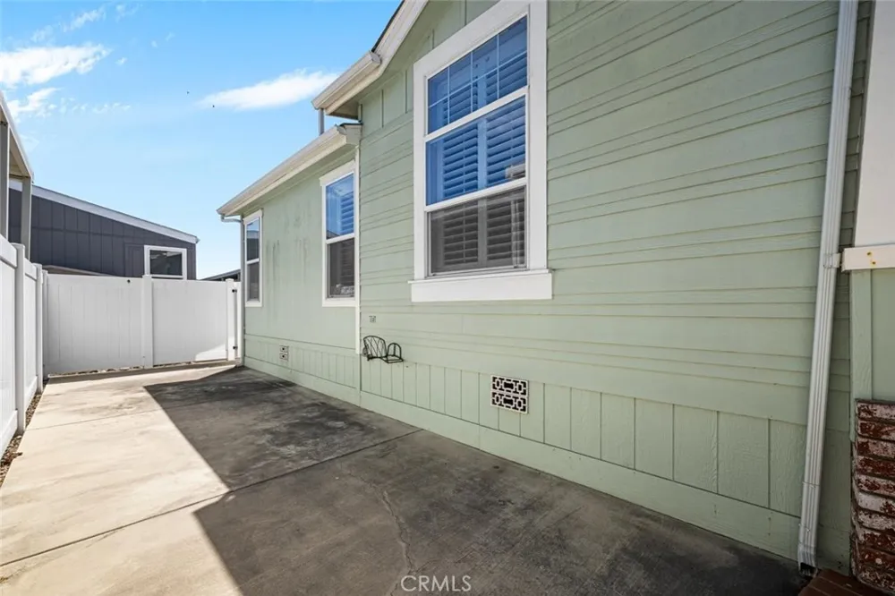 16422 Poipu Ln Huntington Beach, CA 92649