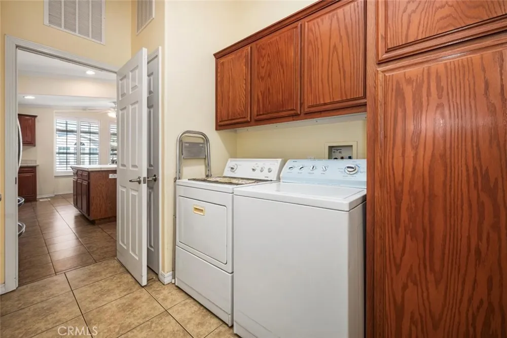 16422 Poipu Ln Huntington Beach, CA 92649