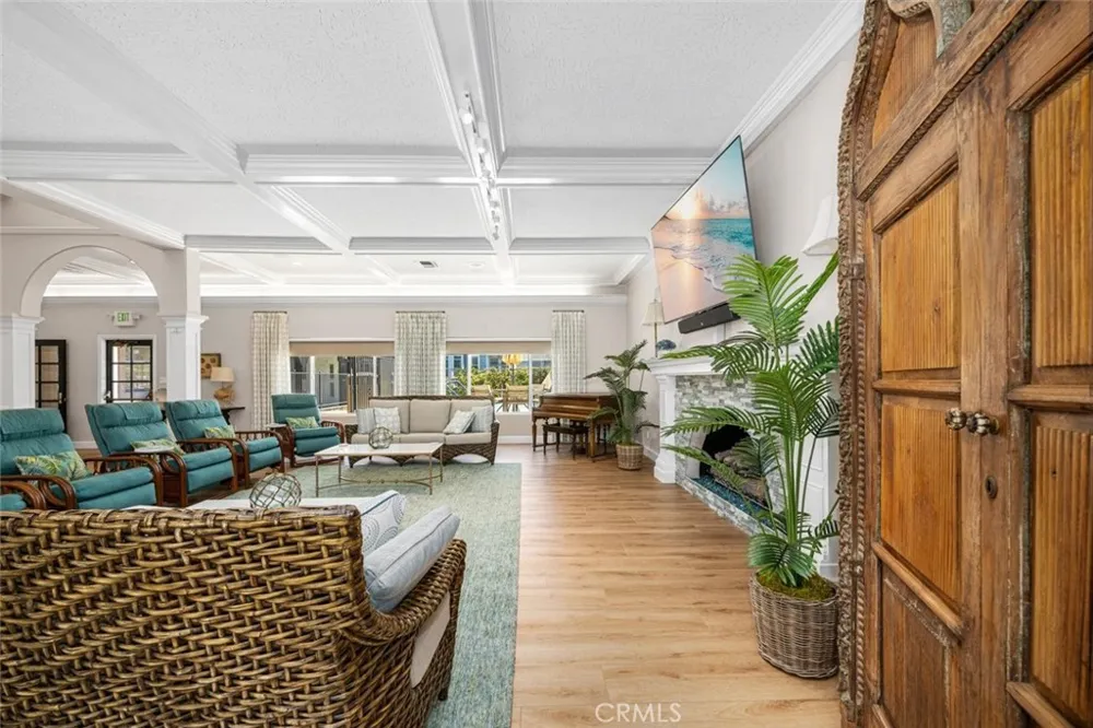 16422 Poipu Ln Huntington Beach, CA 92649
