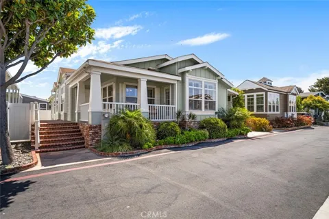 16422 Poipu Ln
