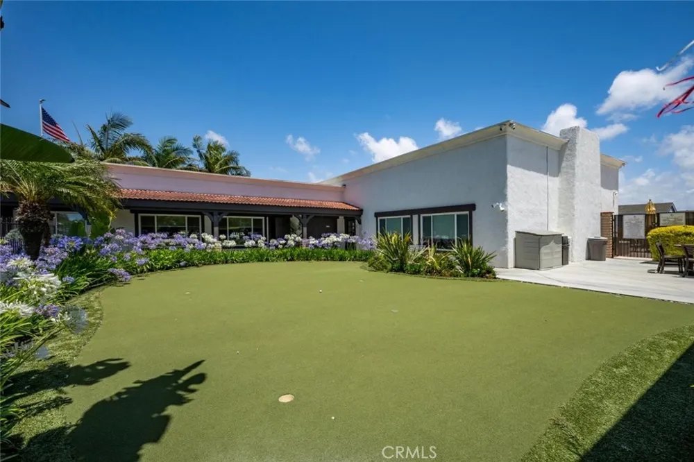 16422 Poipu Ln Huntington Beach, CA 92649