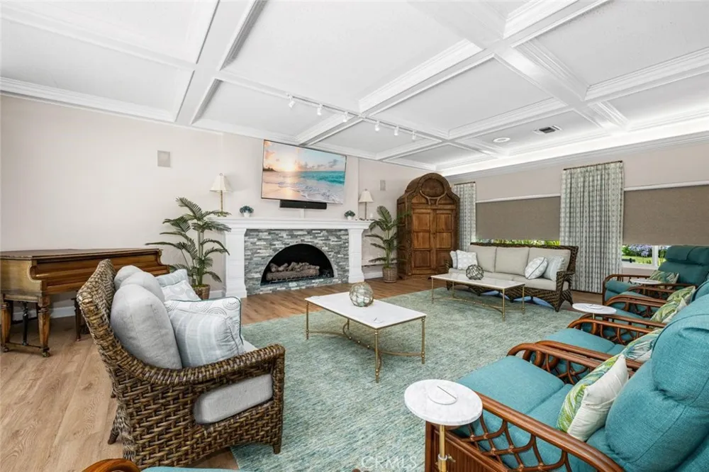 16422 Poipu Ln Huntington Beach, CA 92649
