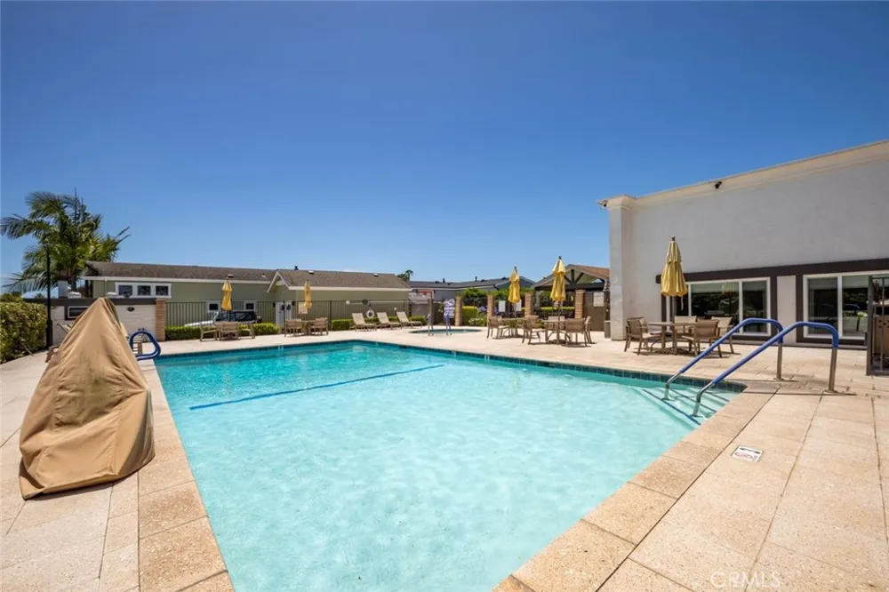 16422 Poipu Ln Huntington Beach, CA 92649