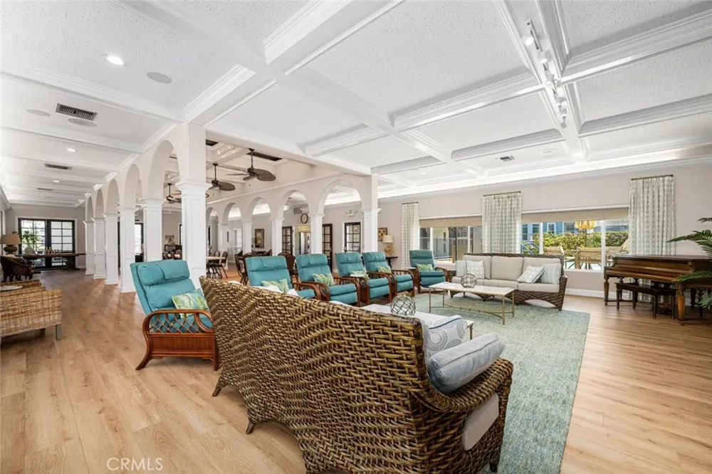 16422 Poipu Ln Huntington Beach, CA 92649
