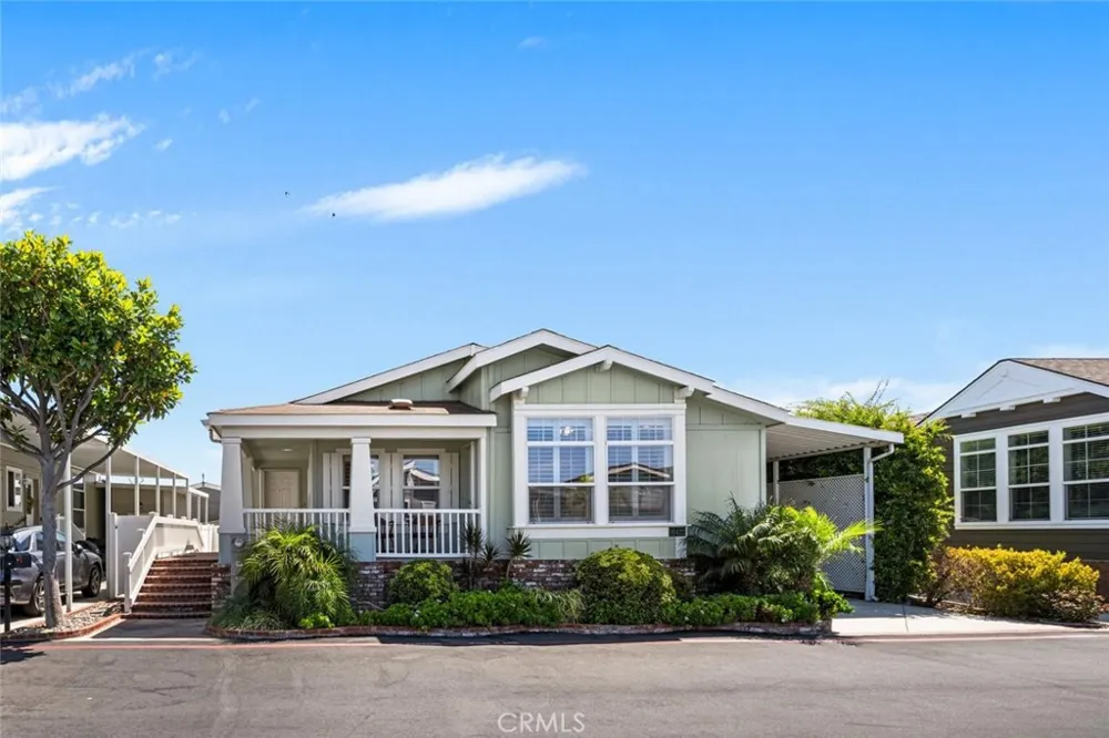 16422 Poipu Ln Huntington Beach, CA 92649