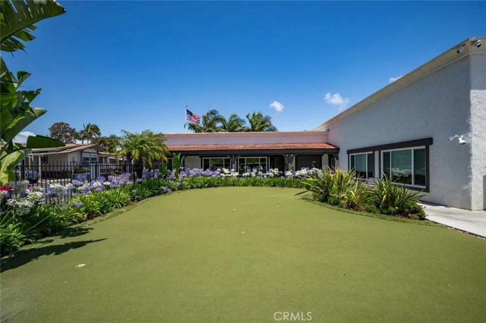 16422 Poipu Ln Huntington Beach, CA 92649