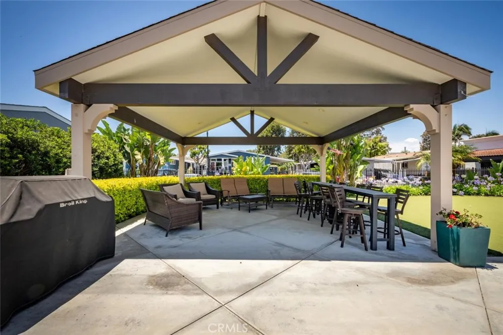 16422 Poipu Ln Huntington Beach, CA 92649