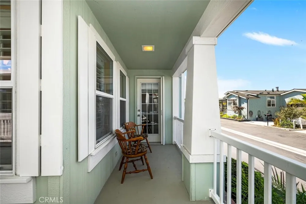 16422 Poipu Ln Huntington Beach, CA 92649