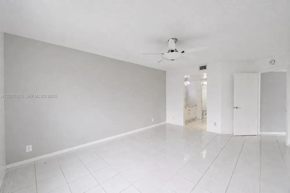 12601 SW 13th St #315G Pembroke Pines, FL 33027