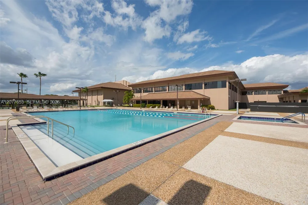 12601 SW 13th St #315G Pembroke Pines, FL 33027