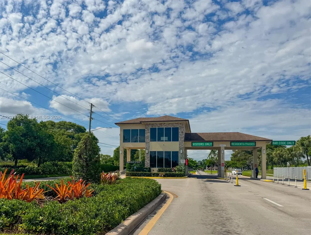 12601 SW 13th St #315G Pembroke Pines, FL 33027