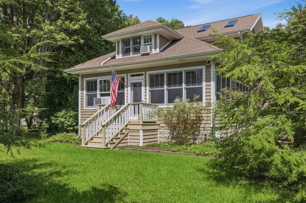 9737 Union Pier Road Chikaming Township, MI 49129