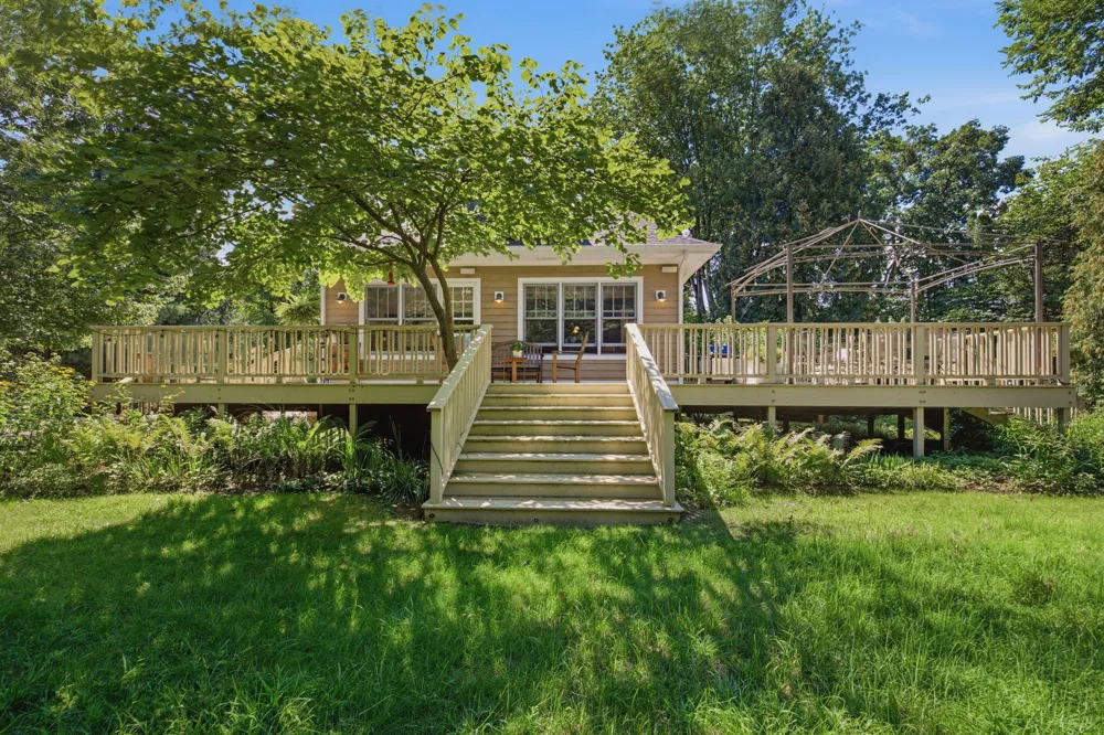 9737 Union Pier Road Chikaming Township, MI 49129