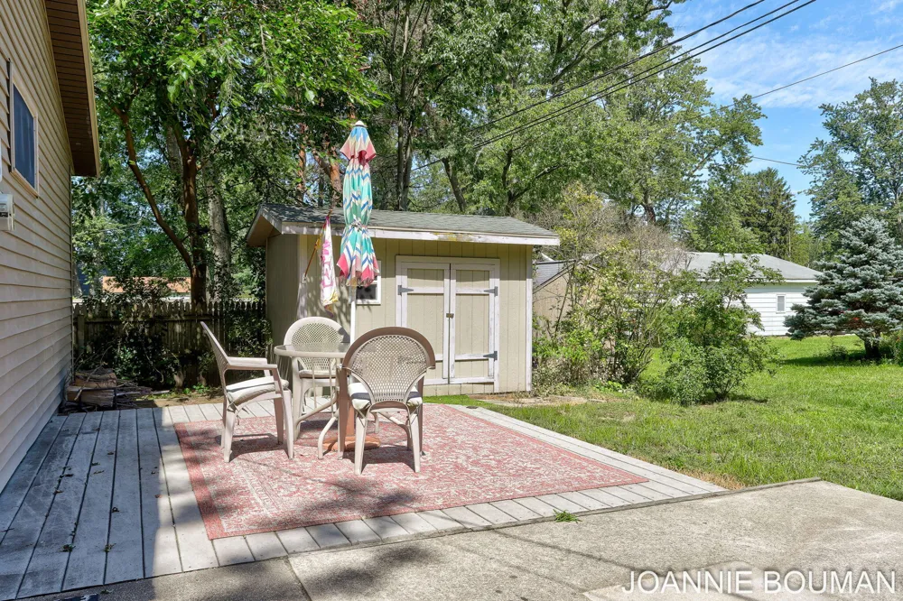 1323 Floral Street Holland City, MI 49423
