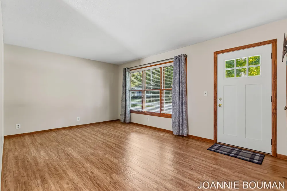 1323 Floral Street Holland City, MI 49423