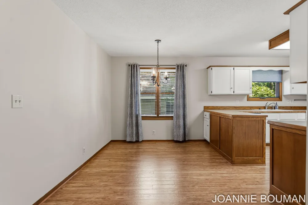 1323 Floral Street Holland City, MI 49423