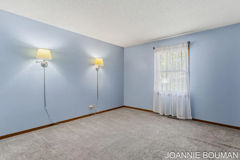 1323 Floral Street Holland City, MI 49423