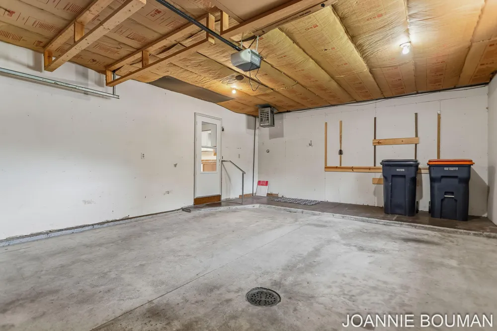 1323 Floral Street Holland City, MI 49423